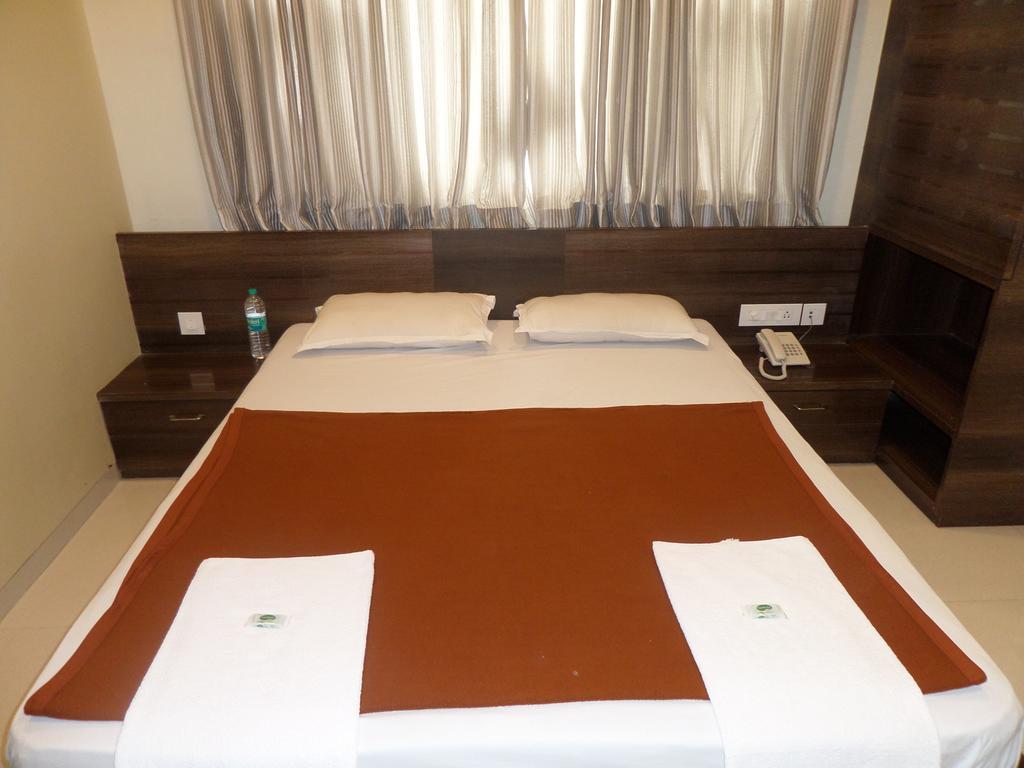 舍地 Sai Heera Residency酒店 客房 照片