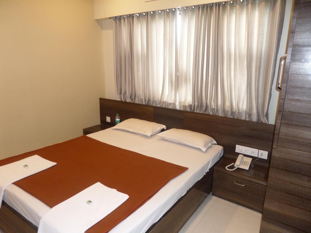 舍地 Sai Heera Residency酒店 客房 照片