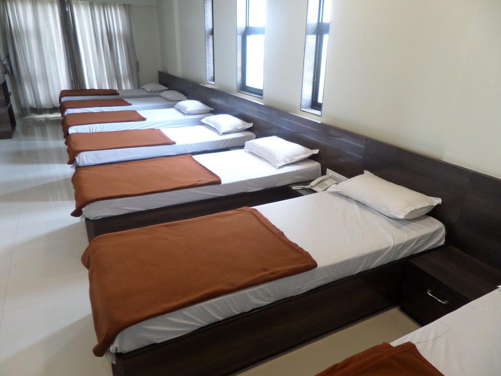 舍地 Sai Heera Residency酒店 客房 照片