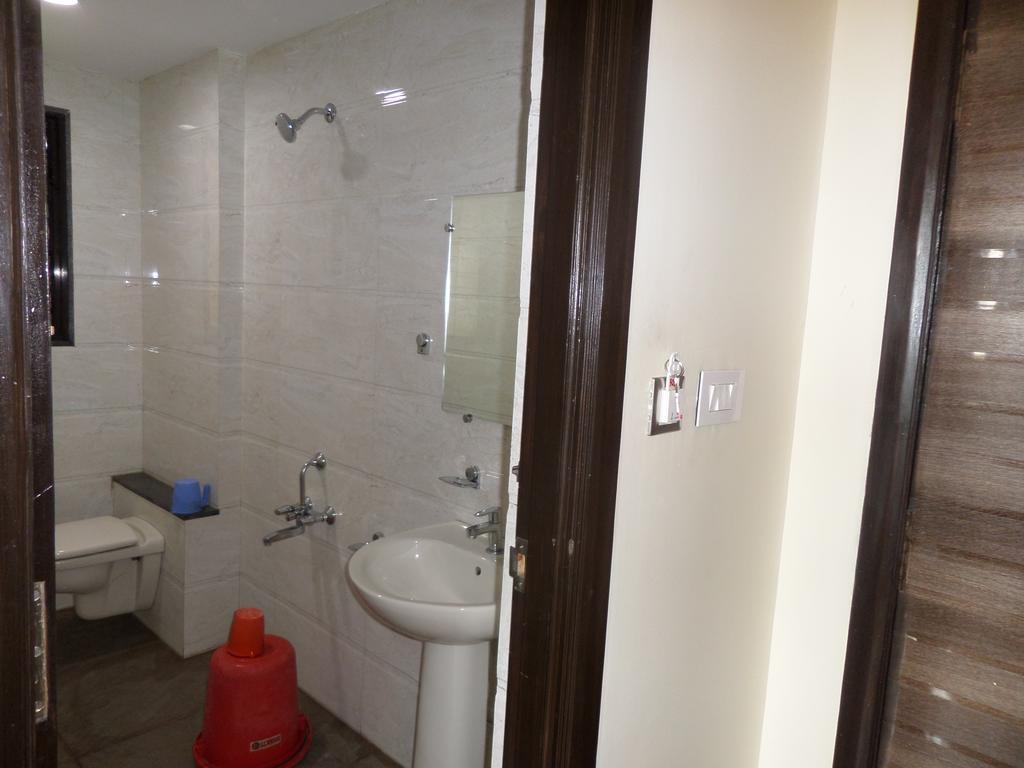 舍地 Sai Heera Residency酒店 外观 照片