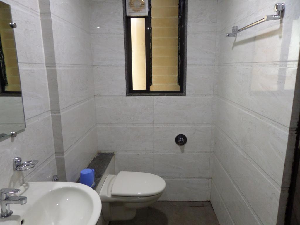 舍地 Sai Heera Residency酒店 外观 照片